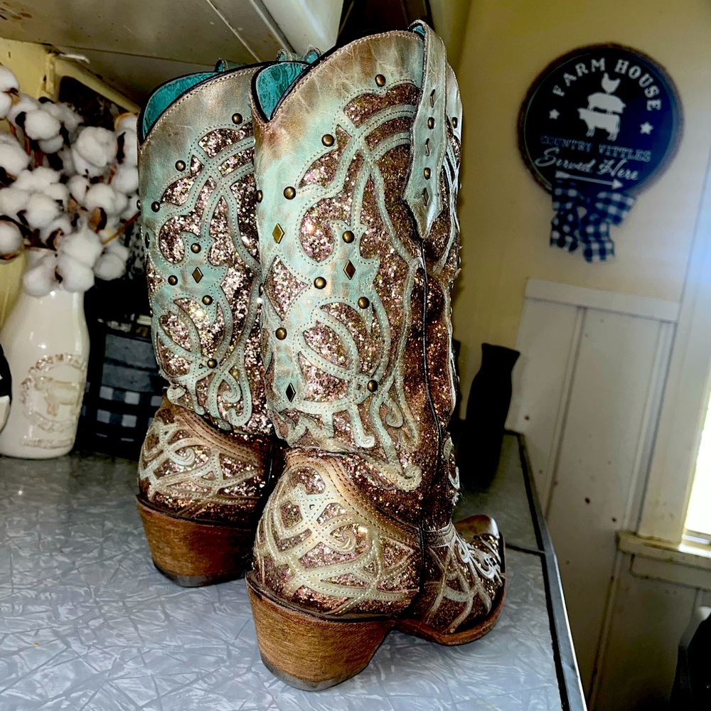 Corral boots